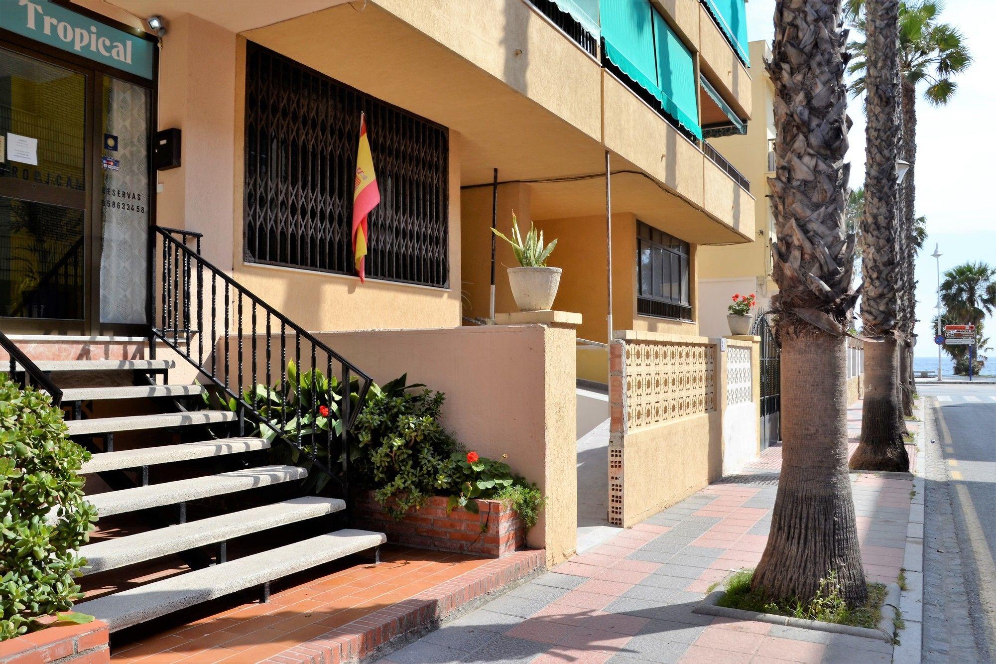 Hostal Tropical Almuñécar Esterno foto