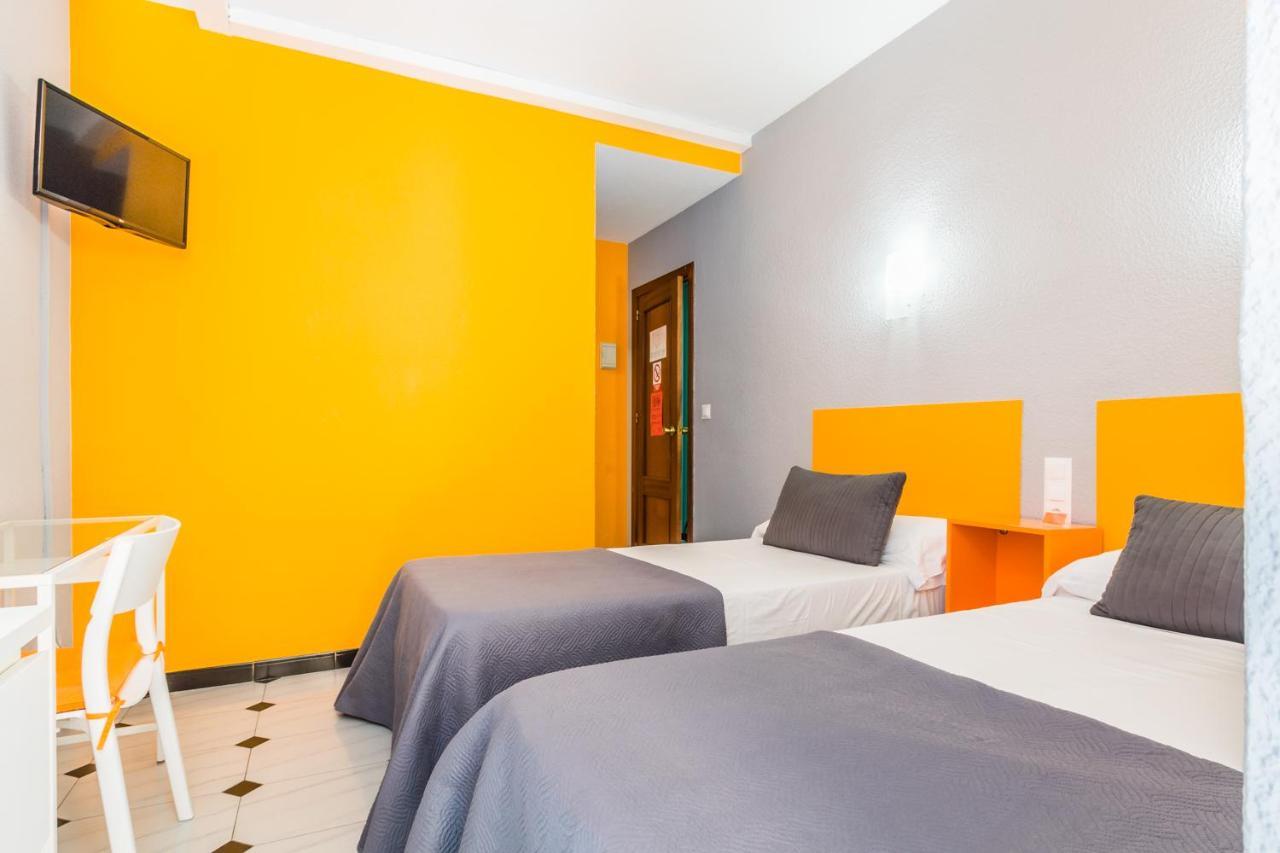 Hostal Tropical Almuñécar Esterno foto