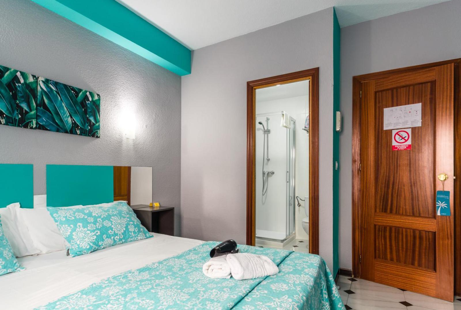 Hostal Tropical Almuñécar Esterno foto