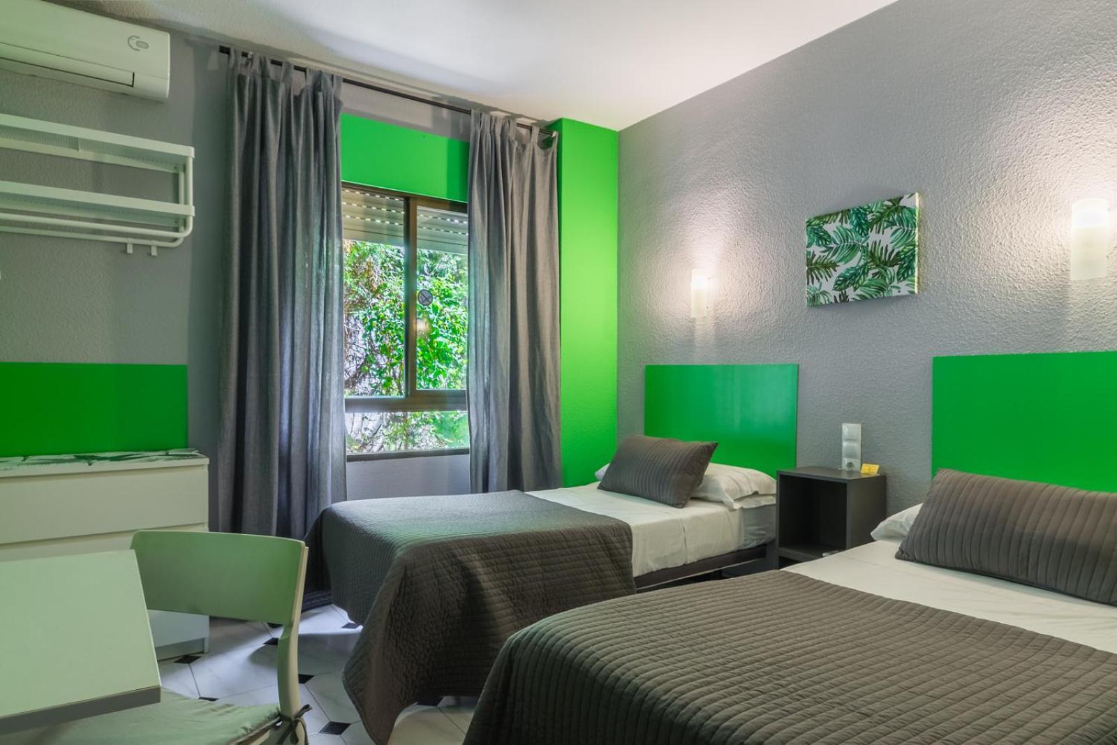 Hostal Tropical Almuñécar Esterno foto